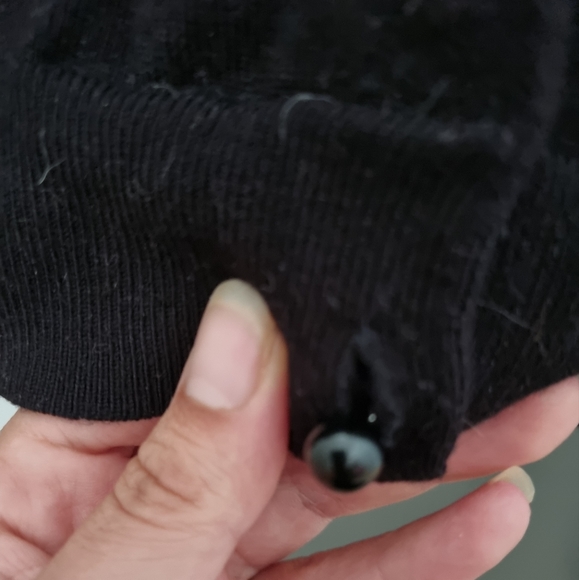 Review Size 10 Pearl Cardigan (Missing Buttons) - Picture 5 of 7